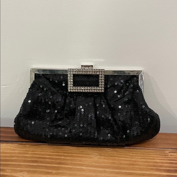 Y2K Vintage La Regale Black Sequin Clutch with Silver Chain - Picture 2 of 8